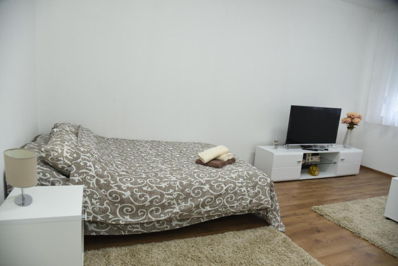 Apartmani Sofronic Loznica 1 Exteriör bild