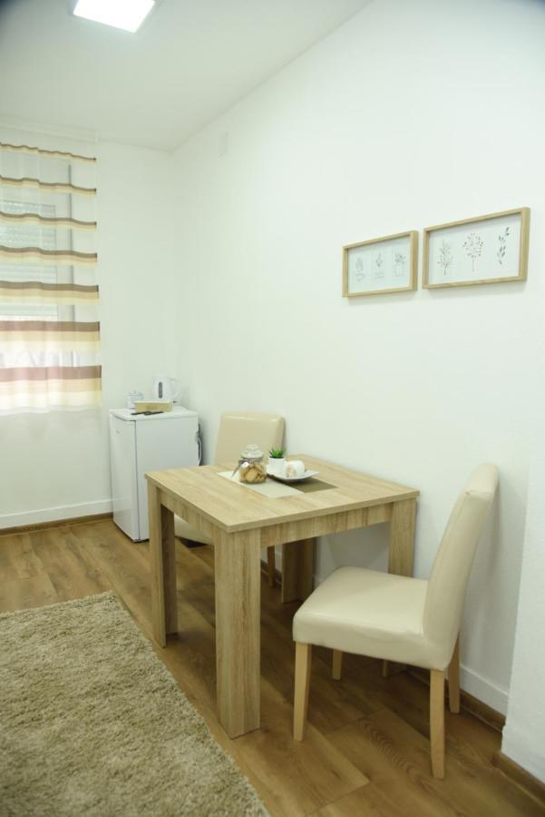 Apartmani Sofronic Loznica 1 Exteriör bild