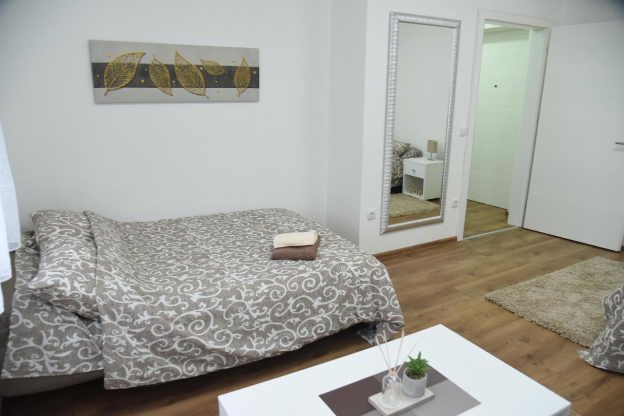 Apartmani Sofronic Loznica 1 Exteriör bild