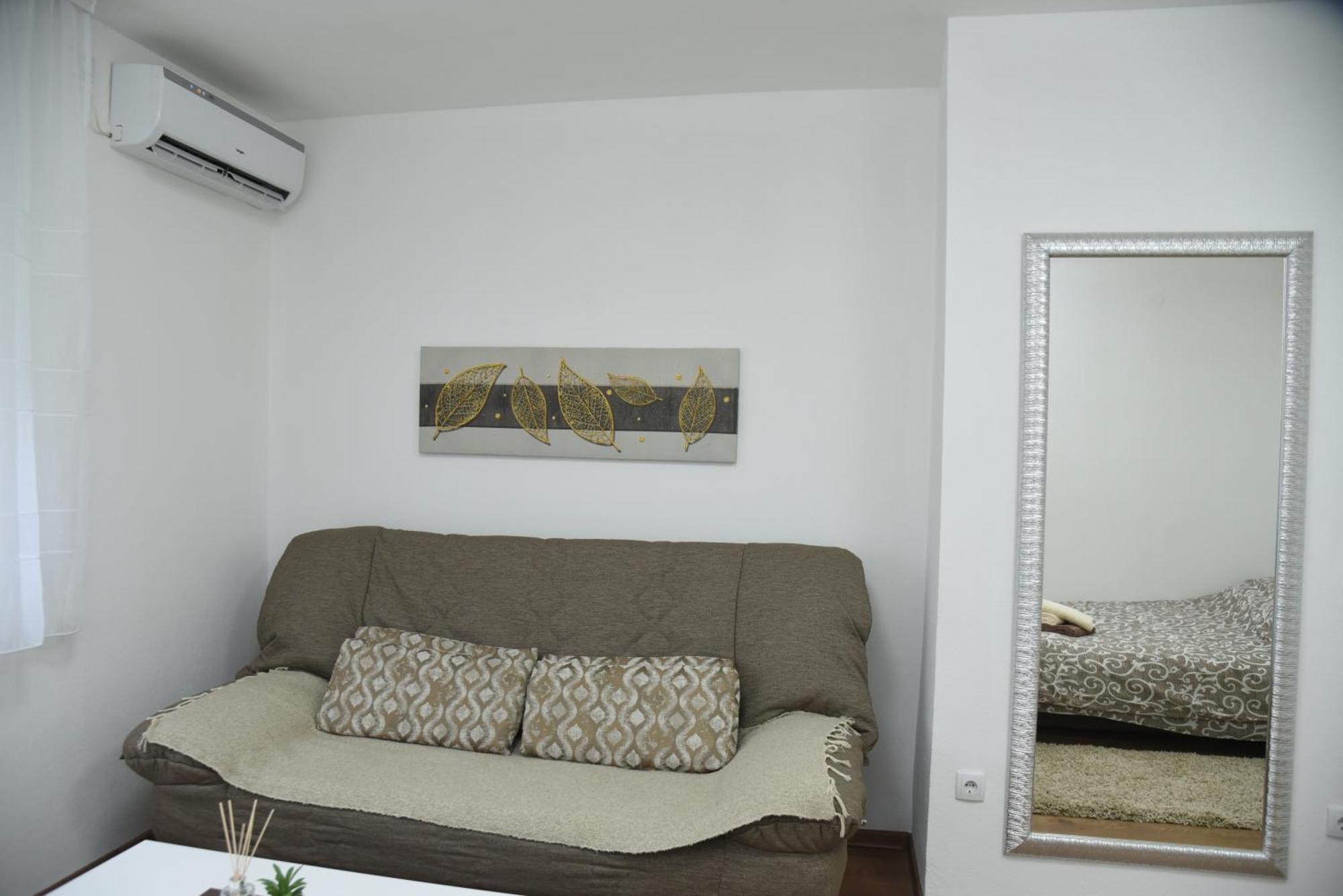 Apartmani Sofronic Loznica 1 Exteriör bild