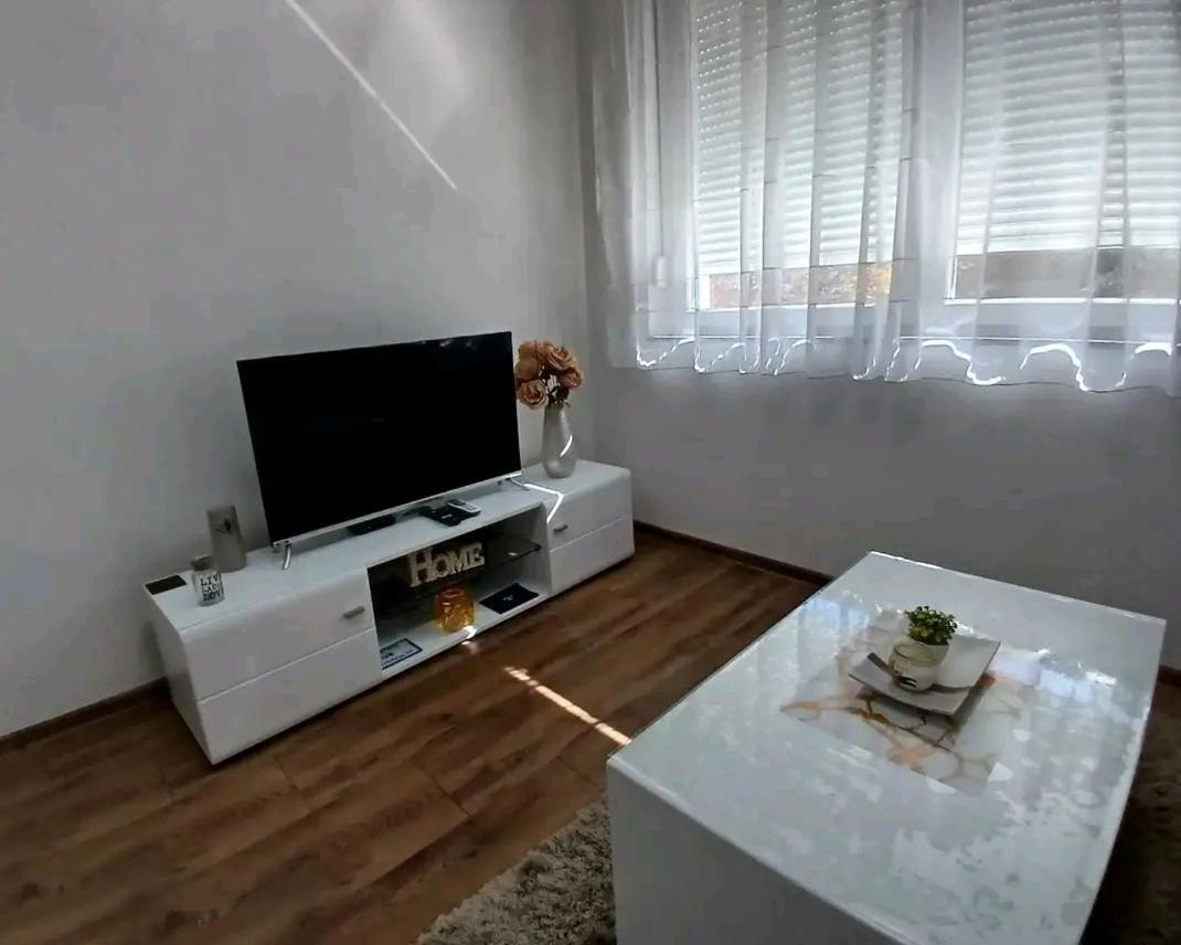 Apartmani Sofronic Loznica 1 Exteriör bild